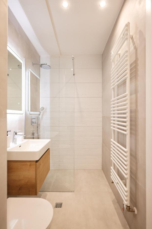 Appartamento Leonardo Luxury 2 Penthouse With Jacuzzi Zara