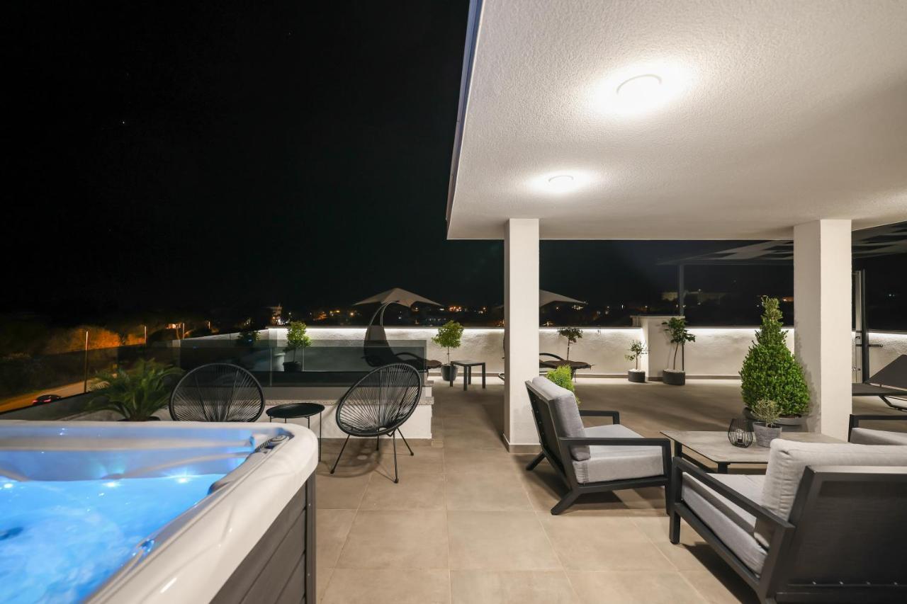 Appartamento Leonardo Luxury 2 Penthouse With Jacuzzi *